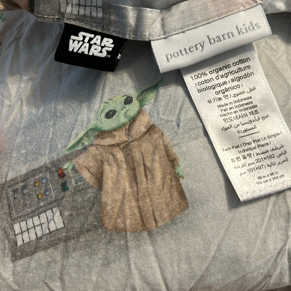 Pottery Barn Kids Star Wars Twin sheets with Grogu Mandalorian 3 pc set unisex